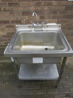 Stainless Steel Single Bowl Sink with Splash Back, Lever Tap & Shelf Under. Size H88 x W75 x D65cm.