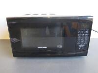 Cookworks 700w Microwave, Model EM7.