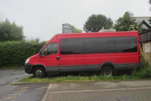 GN57 SZU (02/2008) Iveco Iris Bus, 17 Seat Minibus, Disabled Passenger Vehicle with Alfa Wheelchair Lift. Comes with Keys and Docs. (NOTE: This vehicle was taken off the Road in November 2018 as was surplus to requirement. It requires some work and an MOT