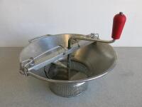 Louis Tellier LT5 Food Mill, 14" with Sieve.