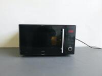 Delonghi 900W Microwave Solo, Model AM925NGN-T00F, S/N 07611