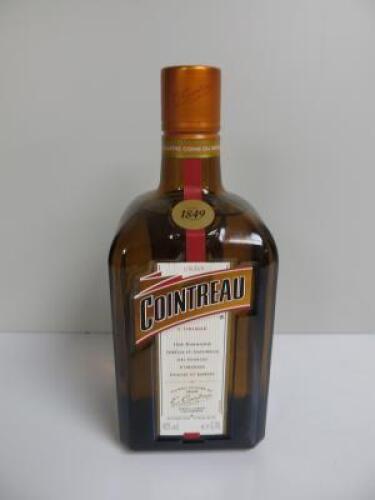 Cointreau Liqueur, 70cl.