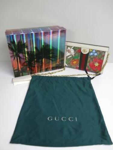 Gucci Ophidia Shoulder Bag. Comes in Box with Dust Bag.