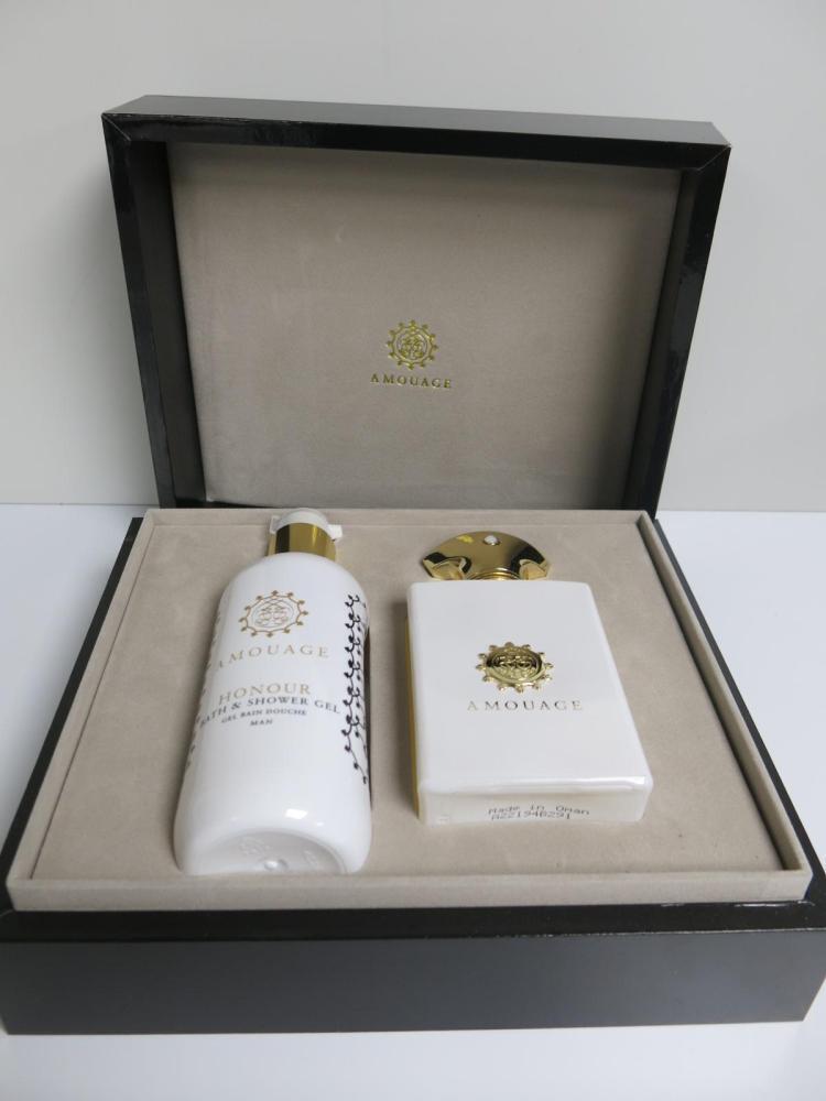 Amouage Honour Man Collection Box with Natural Spray Shower Gel