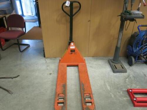 DF-Pallet Truck, Capacity 2500KG