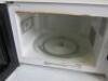 Curry's Essentials 700w Microwave, Model C17MW14. - 4