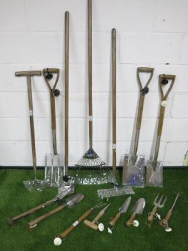 15 x Spear & Jackson Wood Handle Garden Tools to Include: Leaf Rake, Rake, Fork, 2 x Spades, Hoe, Edger & 8 x Handtools.