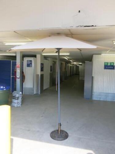 Pagoda 2.5m Push Up Parasol in Beige (Boxed). Comes with 9kg Round Resin Parasol Base (Boxed).