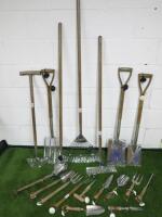 18 x Spear & Jackson Wood Handle Garden Tools to Include: Leaf Rake, Rake, Fork, 2 x Spades, Hoe, Edger & 11 x Handtools.