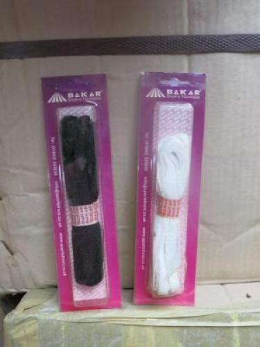 Approx 7150 Bakar Sports Shoe Laces in Black & White (13 x Boxes of 550Pcs).