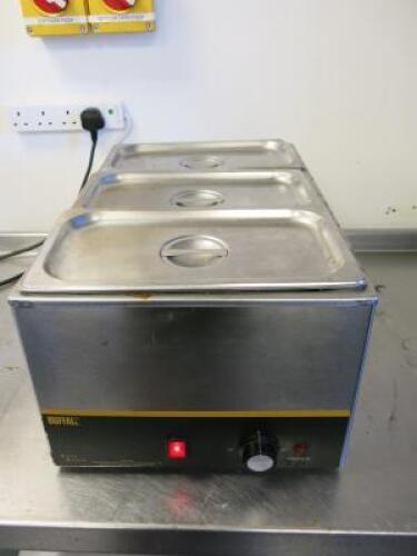 Buffalo Bain Marie, Model L371B. Comes with 3 GN Containers with Lids