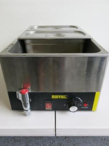 Buffalo Bain Marie, Model L310. Comes with 2 GN Containers with Lids