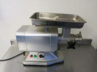 Royal Catering Mincer, Model RCFW120 Pro.