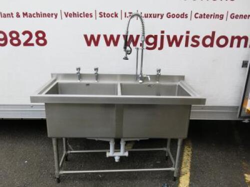 Vogue Stainless Steel Double Bowl Sink with Aquajet Pre Rinse, Size H100 x W141 x D60cm.