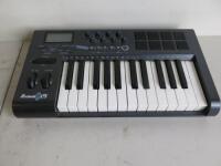 M-Audio Axiom 25 Key USB Midi Keyboard Controller. Comes with Power Supply.