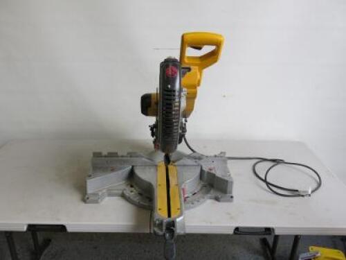 DeWalt Compound Slide Mitre Saw, Model DW718, 305mm Diameter.