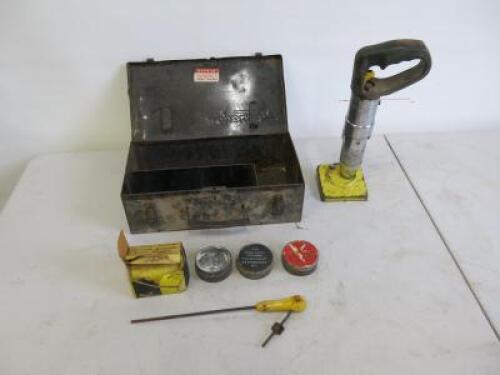 Tornado Manual Nail Gun, T6. Comes with Metal Carry Case & Assortment Cartridges & Nails.