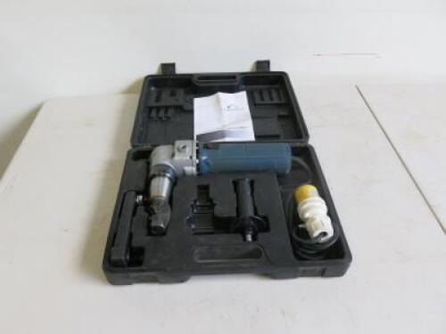Longbow Power Tools Nibbler, Model HT-EN-40-110V. Comes in Carry Case.