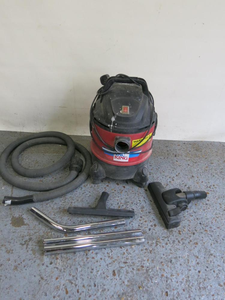 Vac King Wet & Dry Vacuum Cleaner, Model CVAC20P. Comes with Hoses