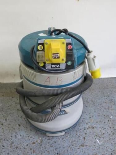 Makita 440 Wet & Dry 110v Vacuum Cleaner.