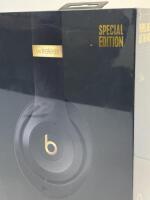 Special Edition Beats Studio 3 Over Ear Wireless Headphones, Shadow Gray-ZML, Model A1914 (Boxed/Sealed).