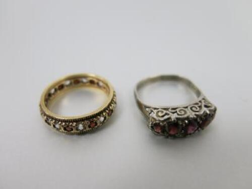 2 x Vintage Ladies Rings to Include: 1 x Silver Ring with 5 Red Stones & 1 x 9ct Gold Ring with Red & Clear Stones.