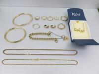 14 x Items of Assorted 9ct Hall Marked Gold & 1 x 18ct Hall Marked Gold Jewellery Items to Include: 1 x Arabic Necklace with Diamond, 2 x Pairs Of Ear Rings, 5 x Rings, 3 x Bracelets-Bangles & 2 x Necklaces. Weight 66 grams (As Viewed/Inspected).