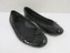 Pair of Gucci Ballet Flat Shoes, Size 36.5. Comes with Dust Covers. - 2