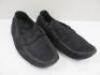 Louis Vuitton Suede Shoes with Dust Covers. Approx. Size 7.