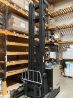 Crown ESR 4020 OPT3 Reach Truck. S/N 8A102864. Triple Mast, Closed Height 3840mm, Max Height 9605mm, with Side Shift. Run Hours 1338 - Appears in Very Good Condition and to have been Recently Fully Refurbished.Location, AL10 9EW