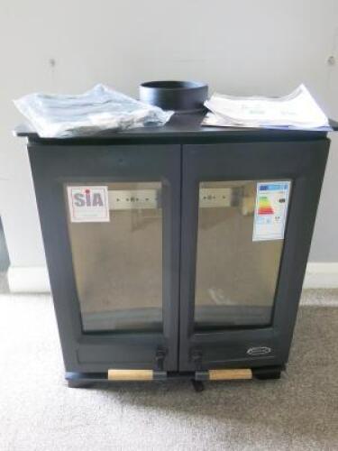 Henley Hampton 5kw Wood Burning Stove with Manual & Glove. New/Ex-Display. DOM 06/2021.