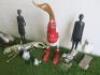 9 x Assorted Ornaments (As Pictured/Viewed). - 2