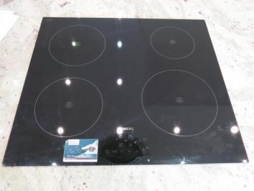 Siemens 4 Zone Induction Hob, Model EH631BE186/01, S/N 93100826, Size W60 x D52cm. Ex-Display.