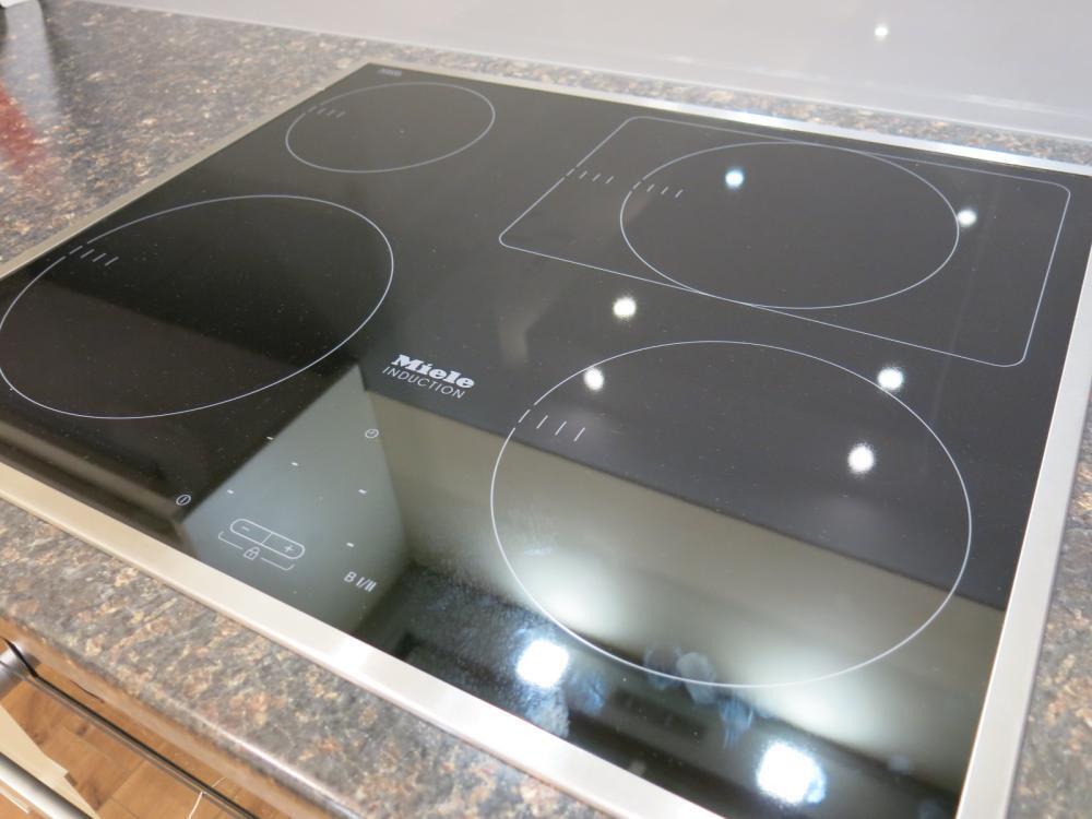 Miele 4 Zone Schott Ceran Glass Induction Hob, Model (Believed to be ...