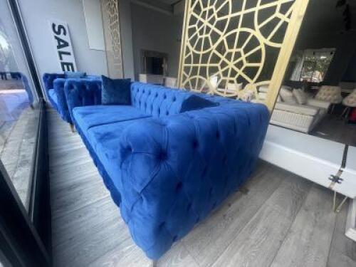 Blue Crushed Velour 3 Seater, 2 Cushion Chesterfield Style Sofa. Size 76 x 227 x 95cm.