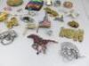 27 x Assorted Items of Costume Jewellery to Include: Pins, Broches, Pendants Etc (As Viewed/Pictured). - 2