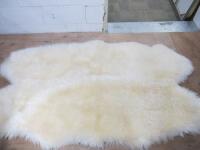 Real Australian/New Zealand Sheepskin Rug, Size 110 x 190cm.