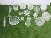 16 x Items of Glass Ornaments, Candle Holders Etc (As Viewed/Pictured).