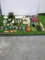 Approx. 40 Items of Ornaments and associated Household Items (As Viewed/Pictured).