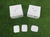 3 x Apple EarPods with 2 x Boxes.