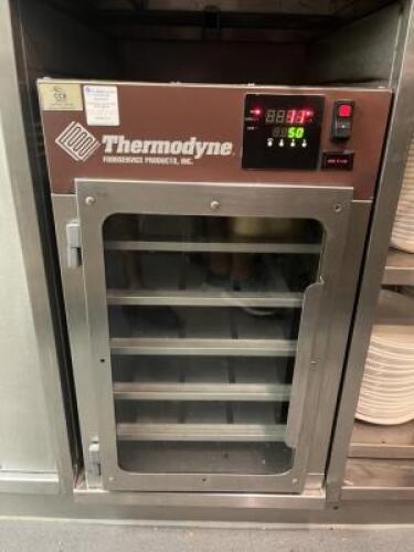 Thermodyne Commercial Single Door Counter Top Slow Cook & Hold Oven, Model 300CT, S/N 14451, DOM 8/16, Size H70 x W45 x D56cm.