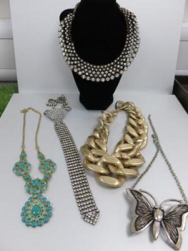 5 x Items of Costume Jewellery Necklace Statement Pieces.