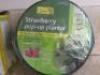 25 x Assorted Gardening Accessories to Include: 16 x 30cm Cigno Plastic Pots, 4 x Wire Flower Hanging Baskets,3 x Strawberry Pop Up Planters & 2 x Flower Towers. - 4