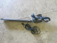 Mac Allister MHT620 Electric Hedge Trimmer.