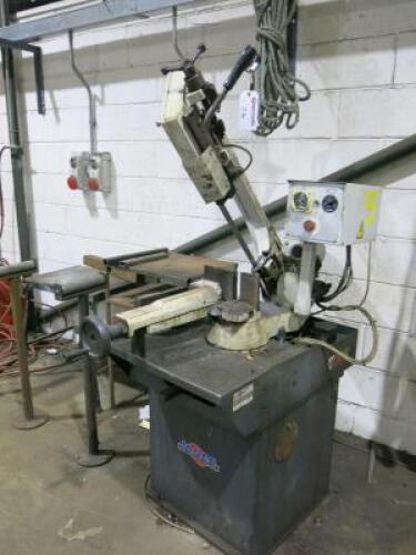 MACC Pull Down Bandsaw, Model Special 280M, S/N 111287, 3 Phase, YOM 2017. Comes with 4 x Fixed Feed Rollers.