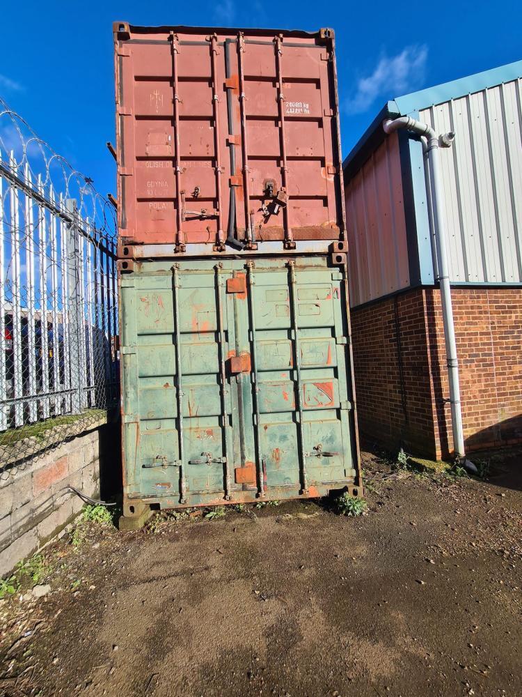 20' Shipping Container (Bottom)