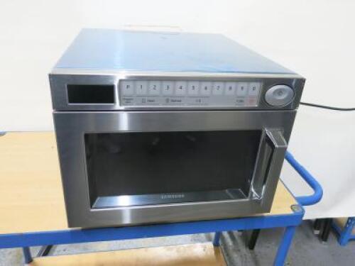 Samsung 1850w Commercial Microwave, Model MJ26A6093AT, DOM 03/2022.