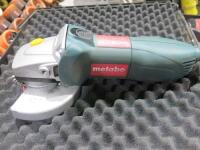 Metabo 5" Angle Grinder, Model WE9-125 Quick, 110V In Carry Case with Sanding, Grinding & Polishing Discs.