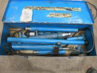 DANA Bodyline Hydraulic Jacking Kit in Metal Carry Case.