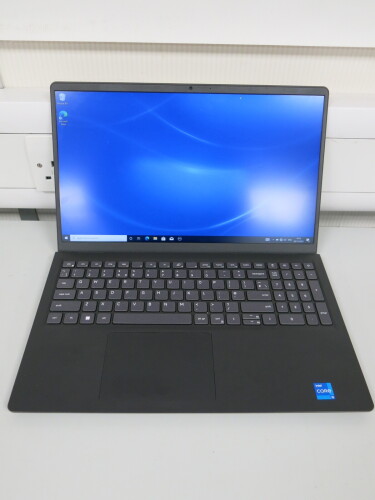 Dell Vostro 15.5" Laptop, Model 153510, Running Windows 10 Pro, 11TH Gen Intel Core i5-1135G7 @ 2.40Ghz, 8GB RAM, 238GB HDD. Comes in Box with Power Supply.